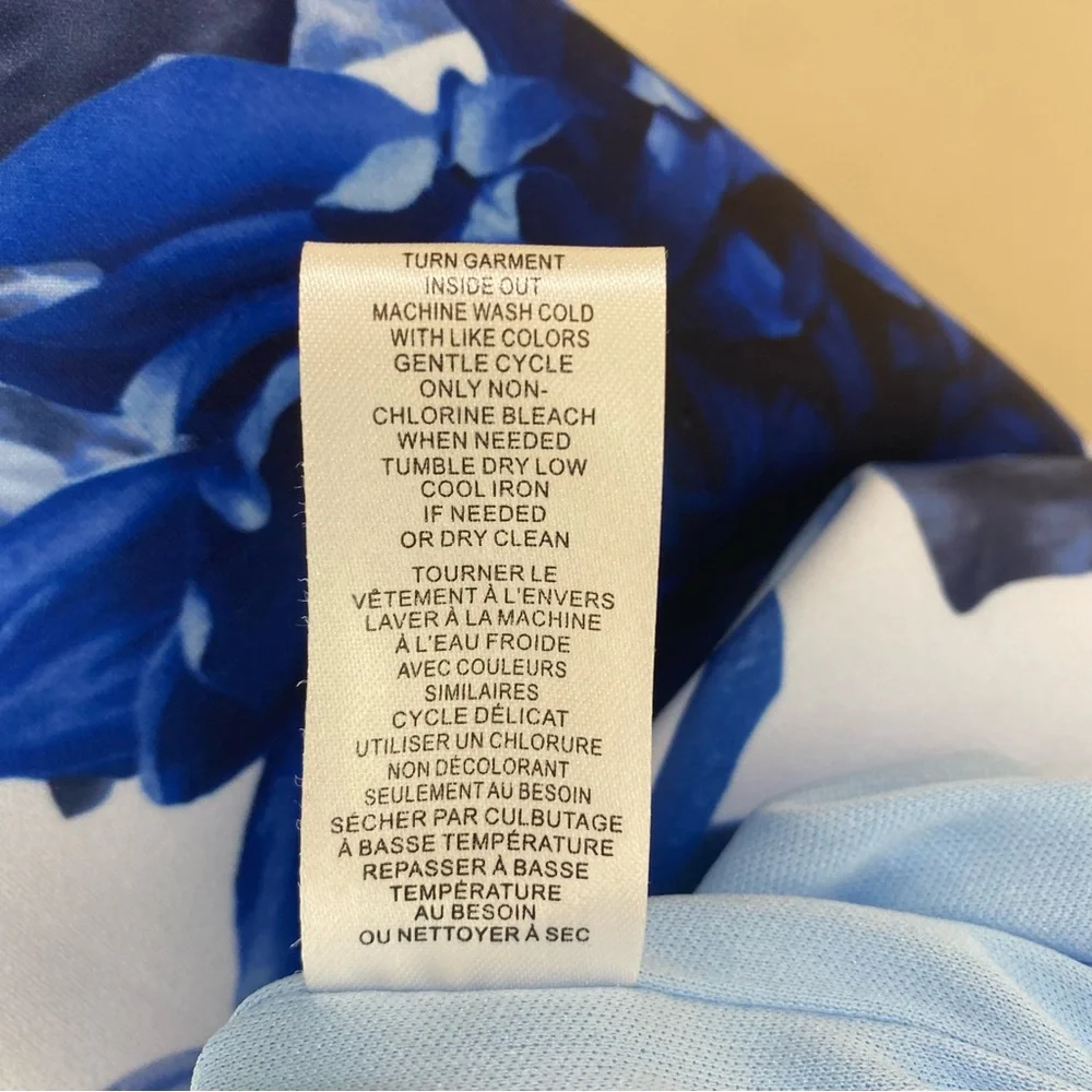 T. Tahari Sleeveless Blue & White Floral Zippered Back NWT Size 4 - Picture 15 of 16